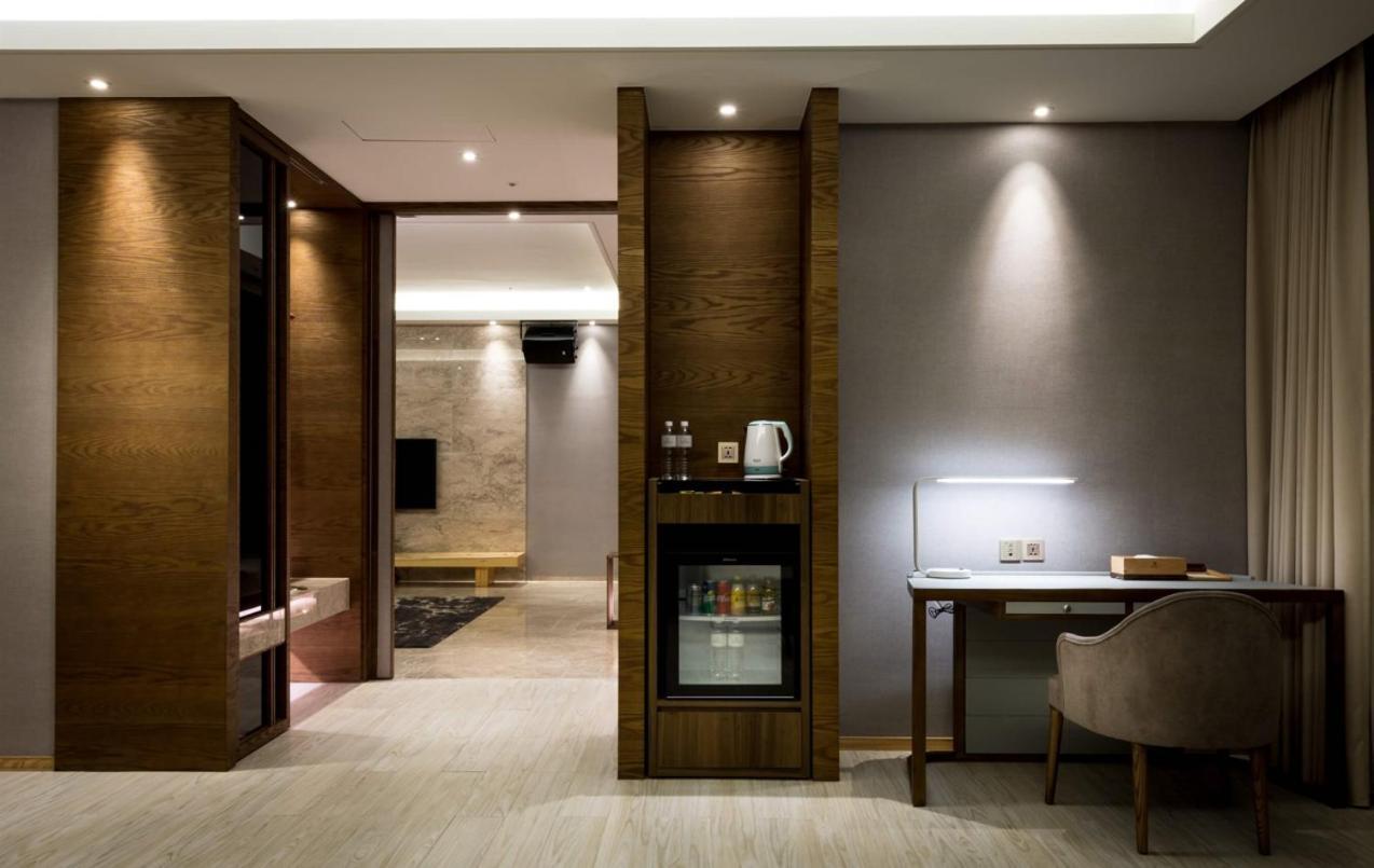 Cuncyue Hot Spring Resort Luodong Oda fotoğraf A room at the hotel