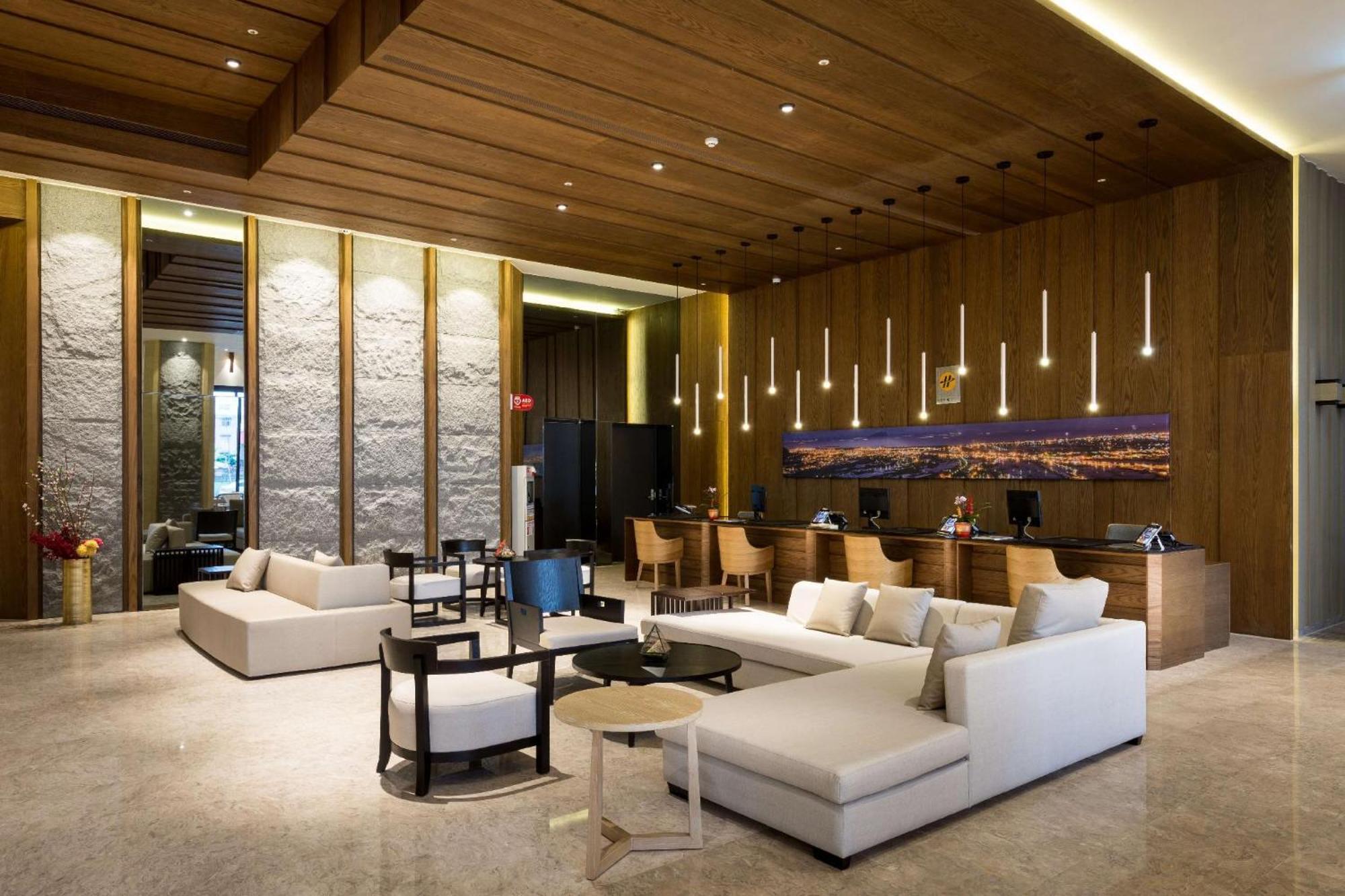 Cuncyue Hot Spring Resort Luodong Dış mekan fotoğraf The lobby of the hotel